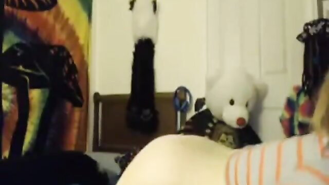Blonde amateur babe in striped shirt with big white teddy bear, nude ass up closeup