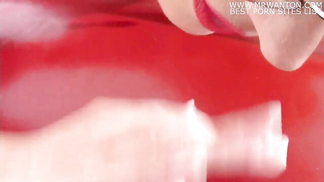 Lady Sonia red lips closeup tease, best porn sites