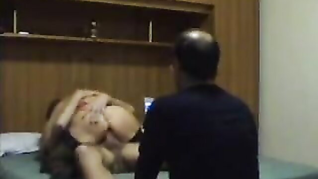 Cuckold Italia amateur couple: man watches busty woman on bed