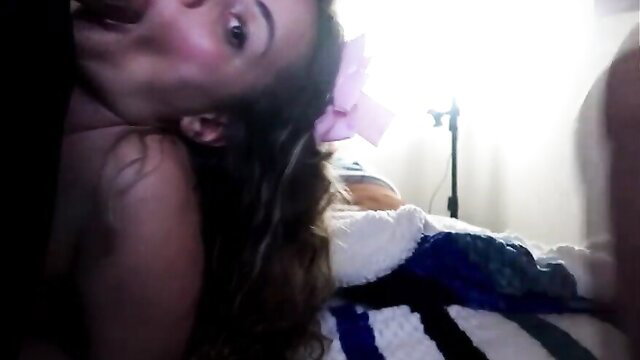 Hotwife cuckold creampie: brunette with pink bow gets fucked by friend