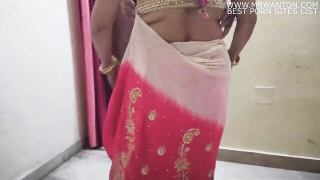Indian Bhabhi in sexy saree back view, hot desi curves