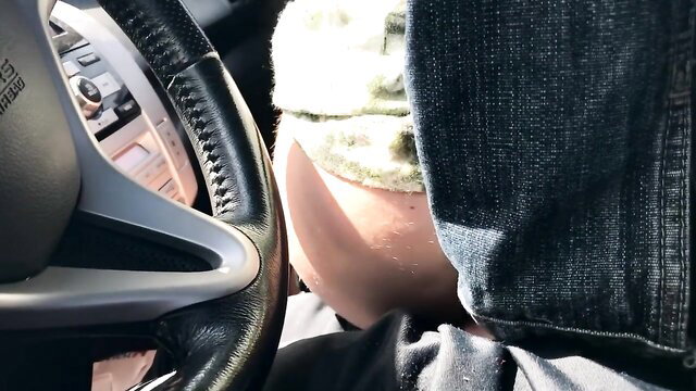 Amateur public car sex risky POV, girl blowing while driving, people nearby