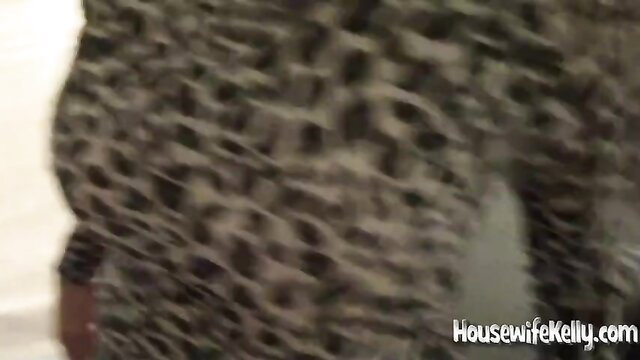 Housewife Kelly leopard print lingerie closeup ass view