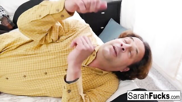 Sarah Jessie fucks hot guy in threesome on bed