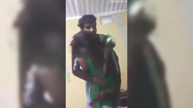 Indian bhabhi in green saree groped by man, amateur desi sex attempt