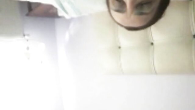 Turbanli Turkish mom upside down cleavage tease POV