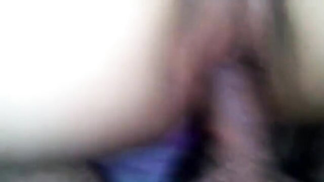 Blurry closeup of Arab woman's exposed pussy and thighs in explicit tease