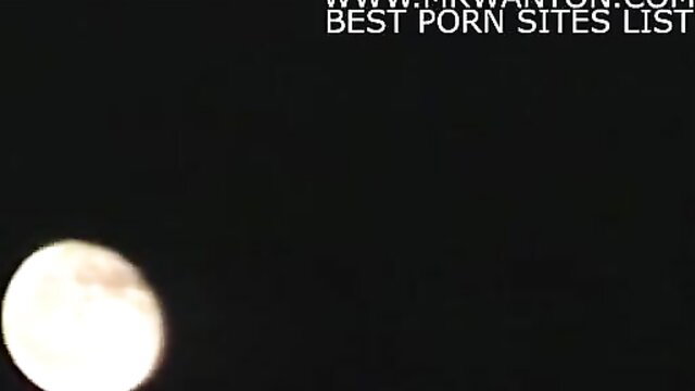 Ultimate Workout XXX HD Porn Video - Sexy Moonlit Tease