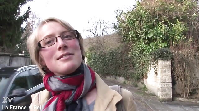 Diane Murphy busty blonde in scarf smiling outdoors La France A Poil