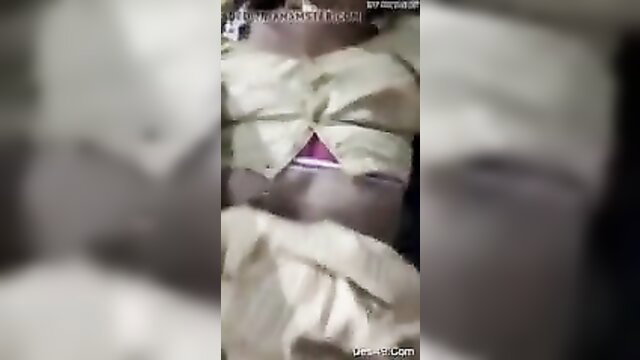 Desi Indian woman exposing pussy in white saree blouse upskirt