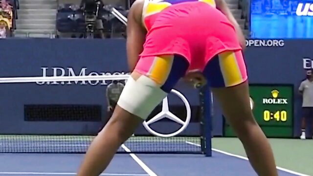 Naomi Osaka sexy tennis ass in tight pink shorts US Open