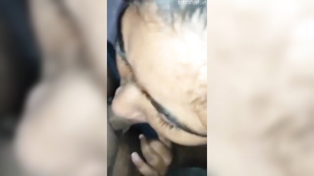 Blurry closeup of mature Indian bhabi giving blowjob Piurani style