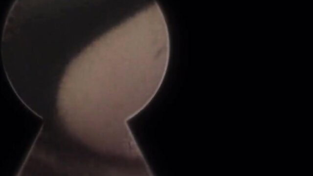 Silhouette of couple fucking spied through keyhole in steamy German amateur video