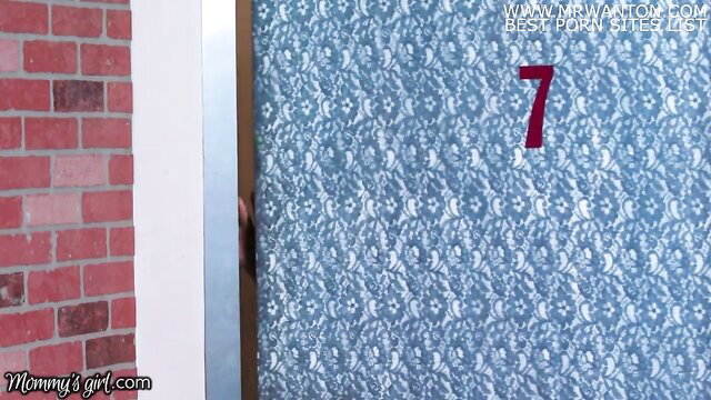 Step-MILF and escort scissoring passionately behind lace curtain