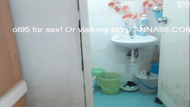 Amateur Asian bathroom tease, stepmom hits on you babe
