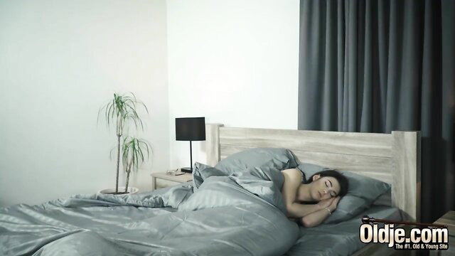 Tera Link nude asleep in bed, Oldje grandpa young nympho preview