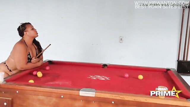 Thick Brazilian Morango RJ bikini pool table pose Joao O Safado