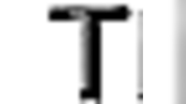 Blurry gamer girl JadeQueen in tight top, seductive pose