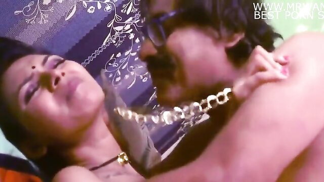 Indian couple intense kissing embrace in Adhuri Suhagraat Part 1