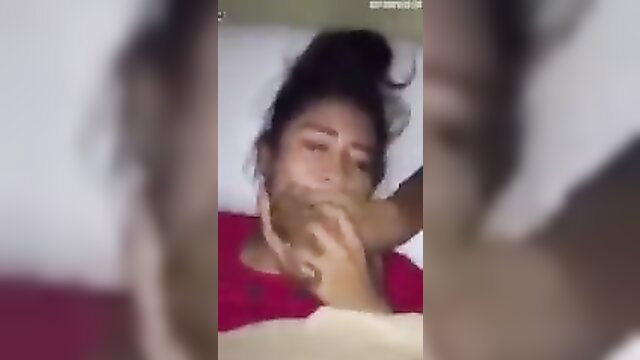 Malay GF sucking BF cock in bed, amateur homemade video