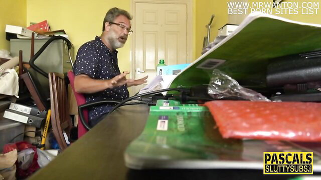 Candi Kane fingered by man in Kink submissive scene