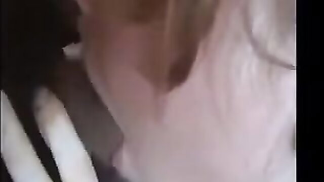 Blonde minx gives wonderful deepthroat in homemade blowjob