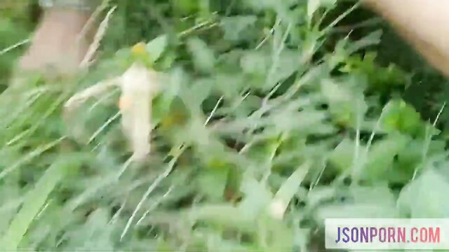 Desi Bhabhi outdoor fuck by padosi in grass, Indian amateur sex