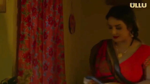 Indian MILF in red saree blouse, deep cleavage closeup hot Ullu scene