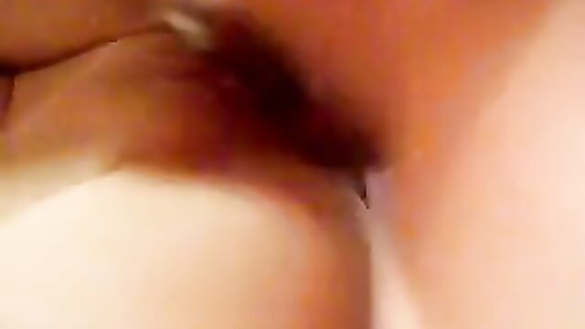 Closeup amateur creampie pussy dripping cum from Van creampie fick