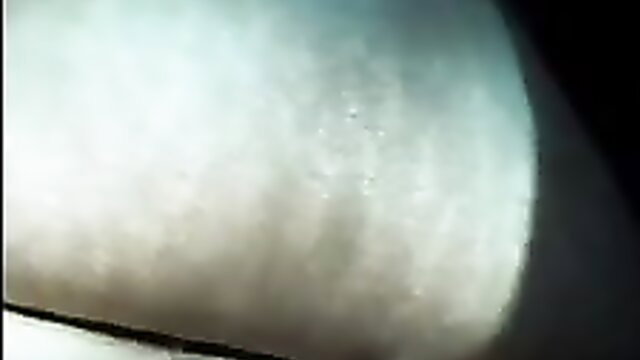 Giant cumshot on beach handjob with Annelle