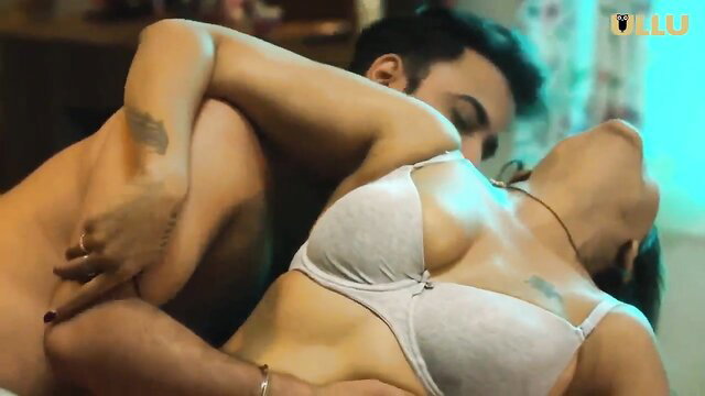 Hot Indian MILF in white bra passionately kissed by lover