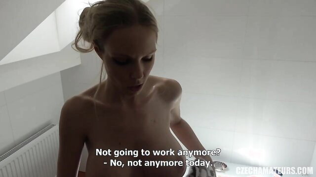 Blonde mature Petra naked in bathroom, no work today