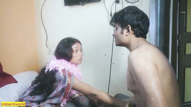 Desi Indian babe in saree fucked by hunk in gonzo scene