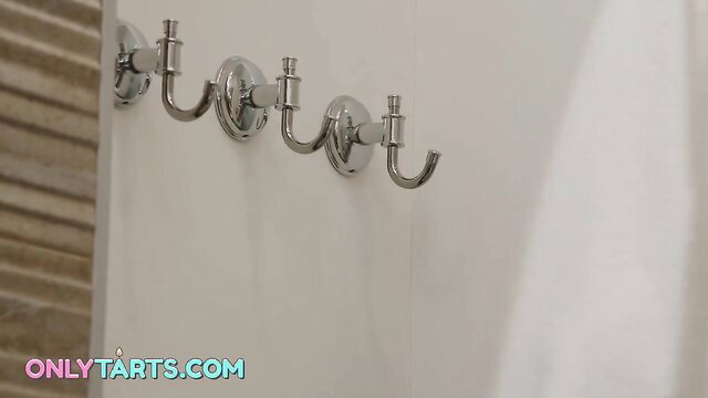 Stepdaughter massive ass in shower hooks by stepdad OnlyTarts