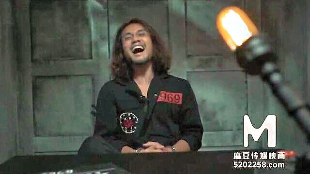 Li Rong Rong horny in jail uniform, laughing seductively, Asia JAV