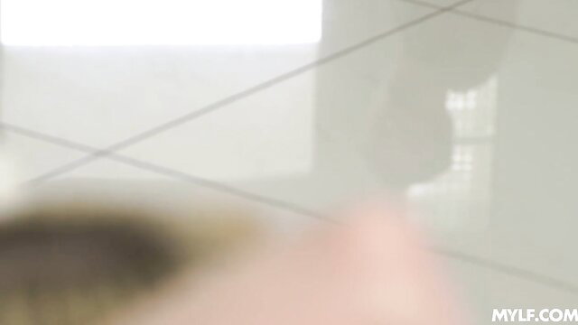 Jessica Starling stepmom licks cock in shower, virgin training facial