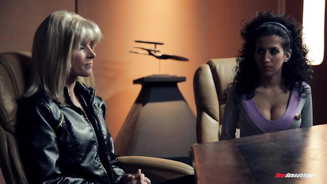 India Summer and brunette April O'Neal in Star Trek cosplay interview