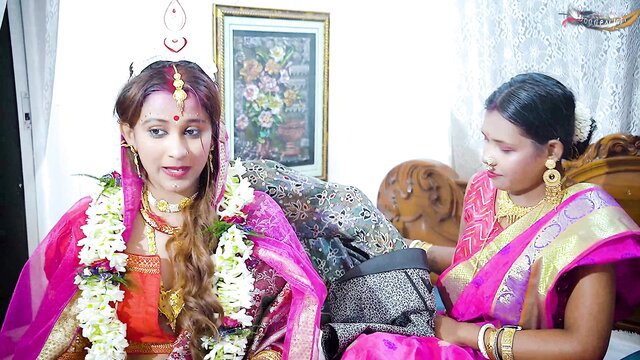 Indian Baurani & Desi Dada in traditional saree tease, Sasur gonzo