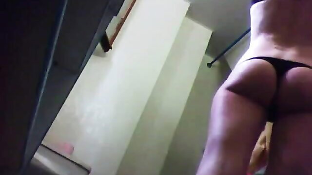 25yo cousin's big juicy ass in thong caught naked by hidden cam