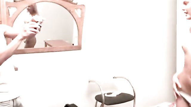 Hot amateur babe nude in mirror reflection, hand on hip teasing