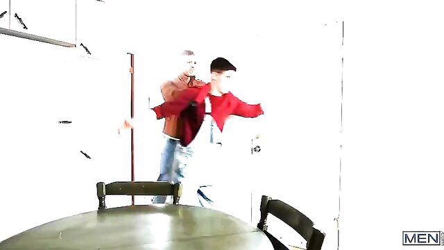 Maverick Sun deepthroats dildo with toys in wild solo play