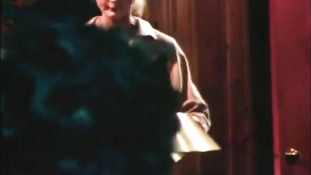 Retro babe with natural boobs in standing fuck, mouth and pussy eaten