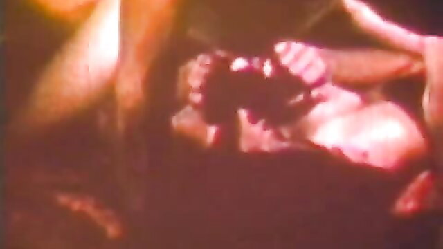 Retro white girl gangbang with two BBCs in multiple positions