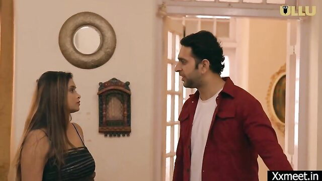 Hot Indian MILF in tight top flirts with man in homemade clip