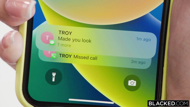 Lia Lin's iPhone shows flirty texts from Troy with missed call