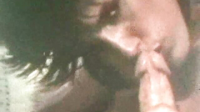 Shine Taylor retro porn closeup blowjob in heels short hair