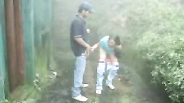 Amateur gay outdoor doggy-style pounding in park bushes