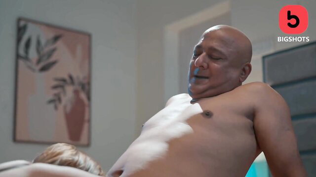 Bald Desi hubby-in-law bareback pounds Mohinibob doggy style