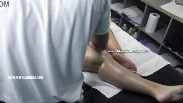 Masseur grinding on wife's big butt in pro massage