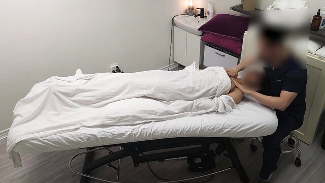 Young Indian college girl gets taboo massage from masseur